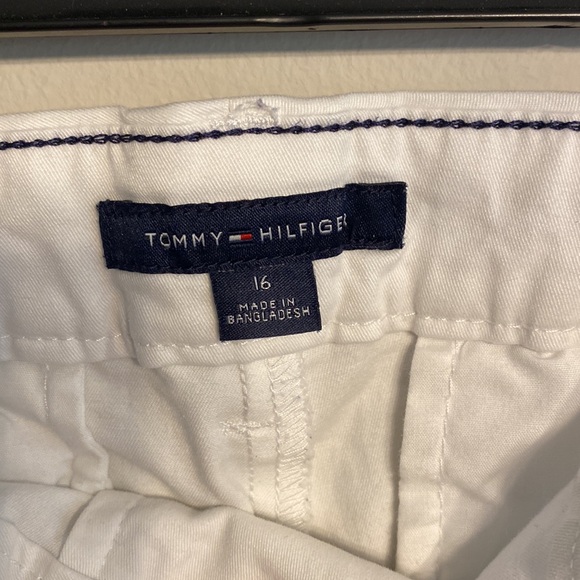 Tommy Hilfiger White Shorts - Picture 7 of 8